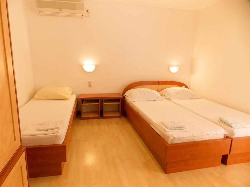 Apartments Frane (Adults Only) 诺瓦利娅 客房 照片