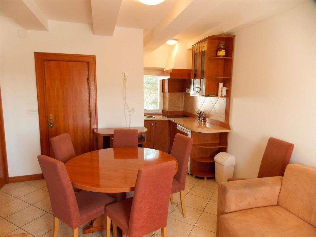 Apartments Frane (Adults Only) 诺瓦利娅 客房 照片